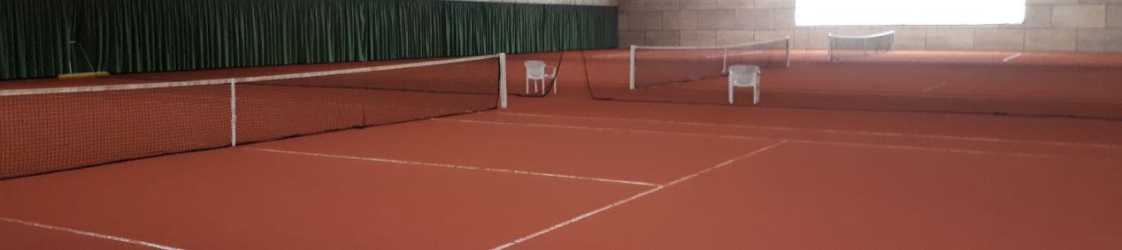 Tennishalle auf der Platzanlage